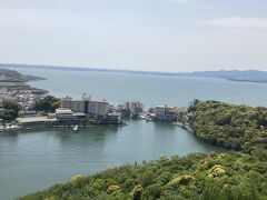 ７＜舘山寺＞
「舘山寺」は奥浜名湖にある、弘法大師が開山したお寺。縁結びや眼病に御利益があることで知られています。温泉が湧き、周辺にはホテルや旅館、遊園地が建ち並ぶ浜名湖随一の観光スポット。コロナで、現在は苦戦中・・・頑張って！！