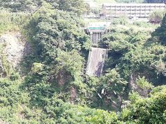 何度も通過した阿蘇大橋。地震のすさまじさがわかります。

ここから新阿蘇大橋も望めます（またのデジカメ不調でデータが。。。）。