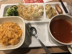 旅行2日目、大晦日！
ホテルで無料の朝ごはん（ビュッフェ＆時間区切って）
1回しか食べてないけど…
私たちが泊まったホテルは「コンフォートホテル横浜関内」
JR関内駅と地下鉄馬車道駅に近く、そして浜スタと中華街、みなとみらいにも近く便利でした！そして安い！！