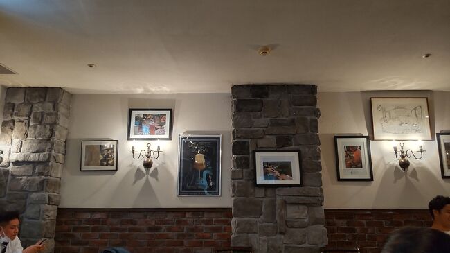 カジュアルだがお洒落な雰囲気