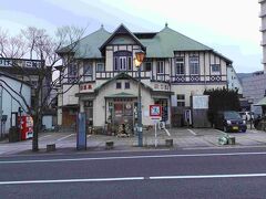 別府駅周辺の風景写真

別府高等温泉館。竹瓦温泉同様に一度は利用したいと思わせる、趣のある建物です。