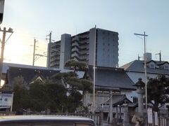 「八坂神社」7:29通過。