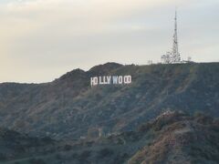 有名なハリウッドの看板もしっかり見えます。