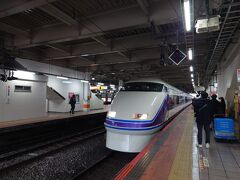 ★9：40
立川駅からスペーシアに乗車。普通に行くとなかなか面倒な鬼怒川方面まで直通で行けることからか、ほぼ満席状態でした。