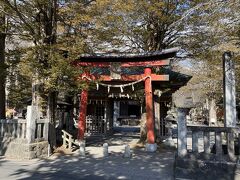 菖蒲池のそばに浅間神社がありました。