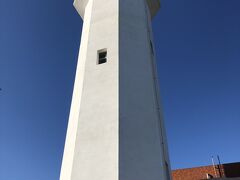 野島埼灯台です。昨年は補修工事中で入れませんでした。