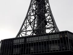 名古屋テレビ塔付近をテクテク。