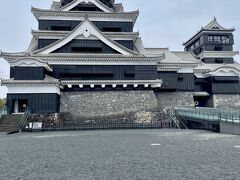 熊本地震で被害を受けた熊本城が見学できるようになってました
