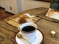 朝ごはんは南珈琲店でモーニング。