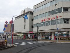 　ここから祐徳バスに乗って嬉野市塩田津へ向かいます。昼間は１時間に１本の運行。