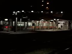 すぐ下には御殿場線の「山北駅」があります。
丹沢山などの登山客も帰宅前に風呂に入って行けますね～♪
何と言っても御殿場線は１時間に１本しか走っていませんから・・・(*_*)