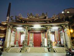 台南を訪れた観光客のほとんどが行く大天后宮へ。