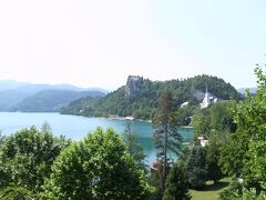 ホテル到着。（Park Hotel Bled）
部屋から湖が見える部屋でした。
なかなか素敵です。