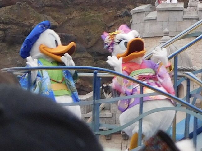 公式】東京ディズニーランド・東京ディズニーシーのお正月｜東京