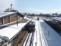 跨線橋からの眺め
なんかこのローカルな雰囲気いいな。