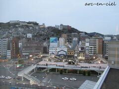 【1月29日（土）4日目】
最終日の朝。
天気予報どおり、曇り空です。
朝食は、昨夜購入したパンをお部屋で済ませました。