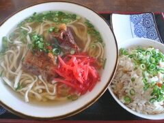 物凄くサッパリとしたジューシーでしたが、コレはコレで美味し。
そばの方は。。。おぉやっぱりこの出汁！美味しいな！想わず飲んでしまいましたさ。
パパママさんはアーサーそばを注文し、コレがまた物凄く気に入ってもらっててミーサンも大満足でした。

さーて食ったら今度はチェックイン！
早々にリザンシーパークホテル谷茶ベイに到着し、今回もカーバレットサービスでロビー前に乗り捨てで、ちょっと高級な気分です☆
もう初めてでもないので（前回は11月。。。でもって私はこのホテル自体5回目）ホテルの説明はそこそこで終了。
しかしビックリしたのが、まさか夕食1回付きのプランだとは！その場でクーポン貰って本気でビックリですわ！
更に連泊って事でホテル内クーポン￥2000付きで、「広めのお部屋をご用意しました」と来て、入ってみたら。。。うはぁ！確かに広いし！