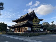 ホテルから『建仁寺』の境内へは歩いてすぐです。