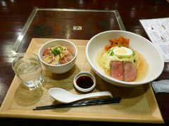 安比高原森のホテル、前沢牛いり盛岡冷麺夕軽食
小食の自分にはちょうどよい量(^。^)y-.。o○