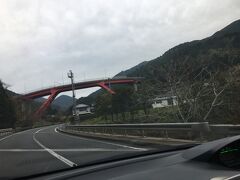 馬桑ループ橋を通り抜けて鳥取方面へ戻ります。
でも。まっすぐ帰らずに寄っちゃうんですよね。