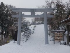 弥彦神社奥宮 御神廟