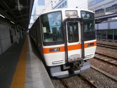  豊橋駅に到着しました。飯田線の列車に乗り換えます。