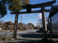  小坂井駅から０．５キロで菟足神社に到着です。