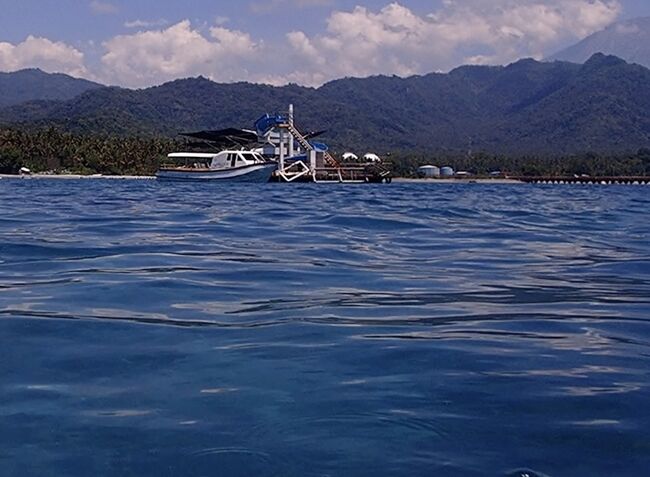 ボートに乗って、<br />Ketut's Hideawayと言う所で<br />シュノーケリングをしました。