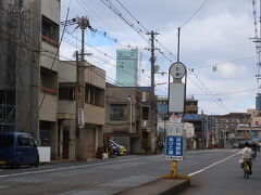 阪堺線の北畠駅で下車。
帝塚山のお屋敷街を縫う様に歩き
到着したのが