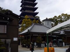 日本初の観音霊場とされ、古くから崇敬されてきた由緒あるお寺です。
大阪ではみんな中山寺に安産祈願のご祈祷をうけます。