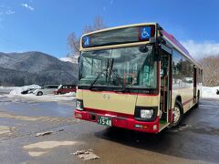 12:47発のローカルバスに間に合いました。
長電バスで渋温泉へ。
