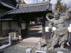  せっかくなので隣接している徳城寺にも参拝します。