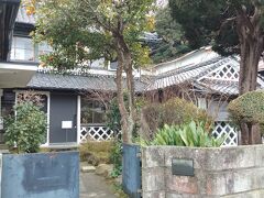 旧澤村邸

12時前なのに目の前で閉められてしまいました。