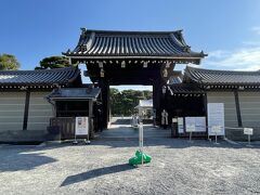 ＜京都御所＞

京都御所の入口「清所門」です。
京都御所の中も以前入っているので今回は入りません。