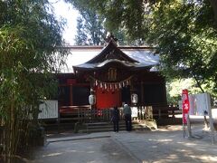 氷川女体神社（拝殿）古代創建とされ、武蔵国一宮とされています。現社殿は１６６７年に４代将軍家綱によって建てられた。本殿が幣殿・拝殿と接続する複合社殿です。