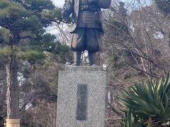 その後は徳川家康公銅像を見て、