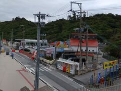 パニラニから車で20分。
やって来ました「道の駅 許田」。
ここも有名ですよね。