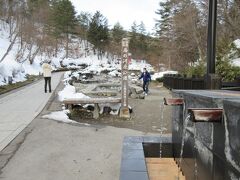 西（さい）の河原公園

去年春から草津温泉街のあちこちに『手洗乃湯』が出来ました。ここにも出来たんですね！

