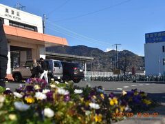 まずは興津駅から歩き始めます。