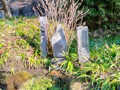 海蔵寺の手前にある底脱の井
鎌倉10井の一つです。
