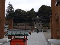 二荒山神社。鳥居が大変立派です。