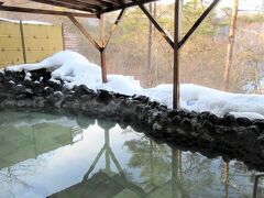 【３日目】

草津温泉 ホテルニュー紅葉（群馬県吾妻郡草津町）

朝の露天風呂
『万代鉱』源泉の掛け流し露天風呂です♪