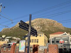 二日目朝、Muizenberg にやってきました。
まずはここで朝食です。