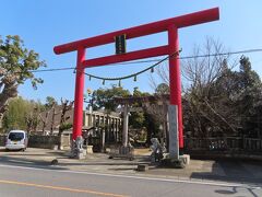 金刀比羅神社

立派な朱色の鳥居