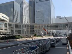 東京マラソン　スタート地点の東京都都庁前、準備作業が行われていました。