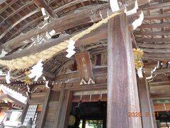 武田神社の御本殿。