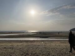 ちょっと時間が早かったのですが、他に行く場所もなく父母ヶ浜へ。