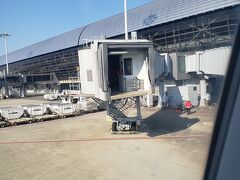 9:00関西国際空港到着。ほとんど揺れず安定した飛行でした。
