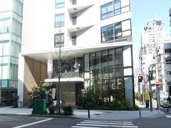 こちらです。
「コートヤード・バイ・マリオット大阪本町」です。

只今11:45なので、荷物を預かってもらって、身軽になってから大阪市内を観光しようという目論見です。