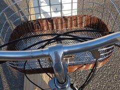 レンタサイクルのはこりんを、返却しにいくところです。

電動自転車だったのでとても坂道が楽に感じられました。普通の自転車だったらとてもじゃないけどのぼれません。

函館でのレンタサイクルは電動自転車がおすすめです。